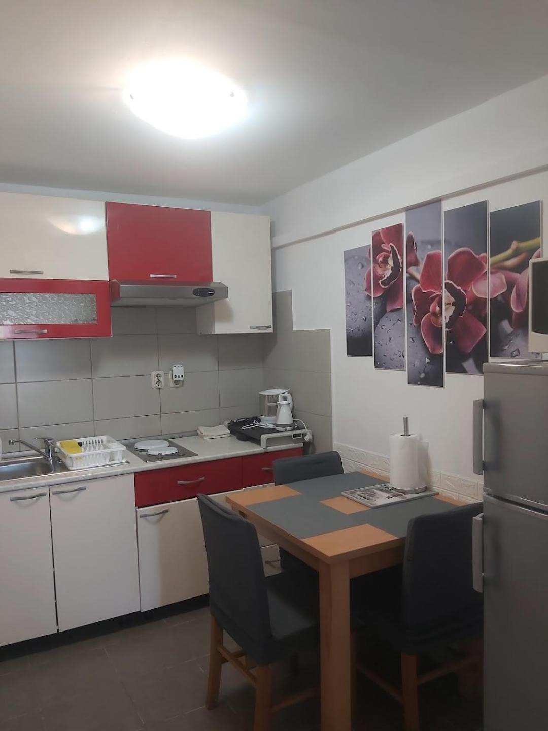 Apartmani I Sobe Mara Palit ภายนอก รูปภาพ
