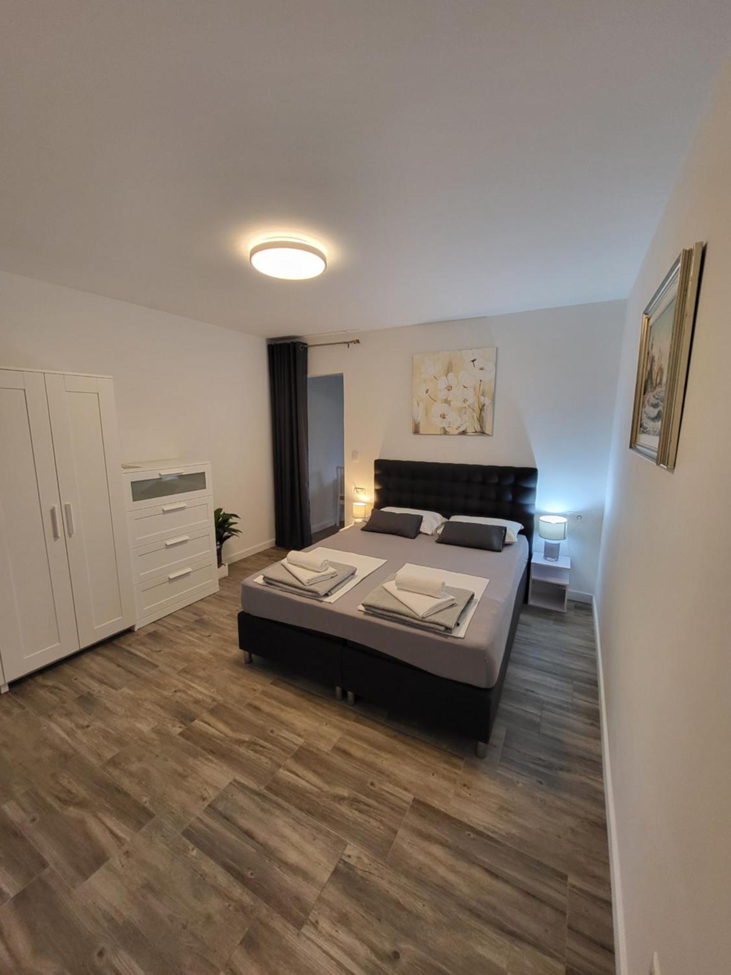 Apartmani I Sobe Mara Palit ภายนอก รูปภาพ