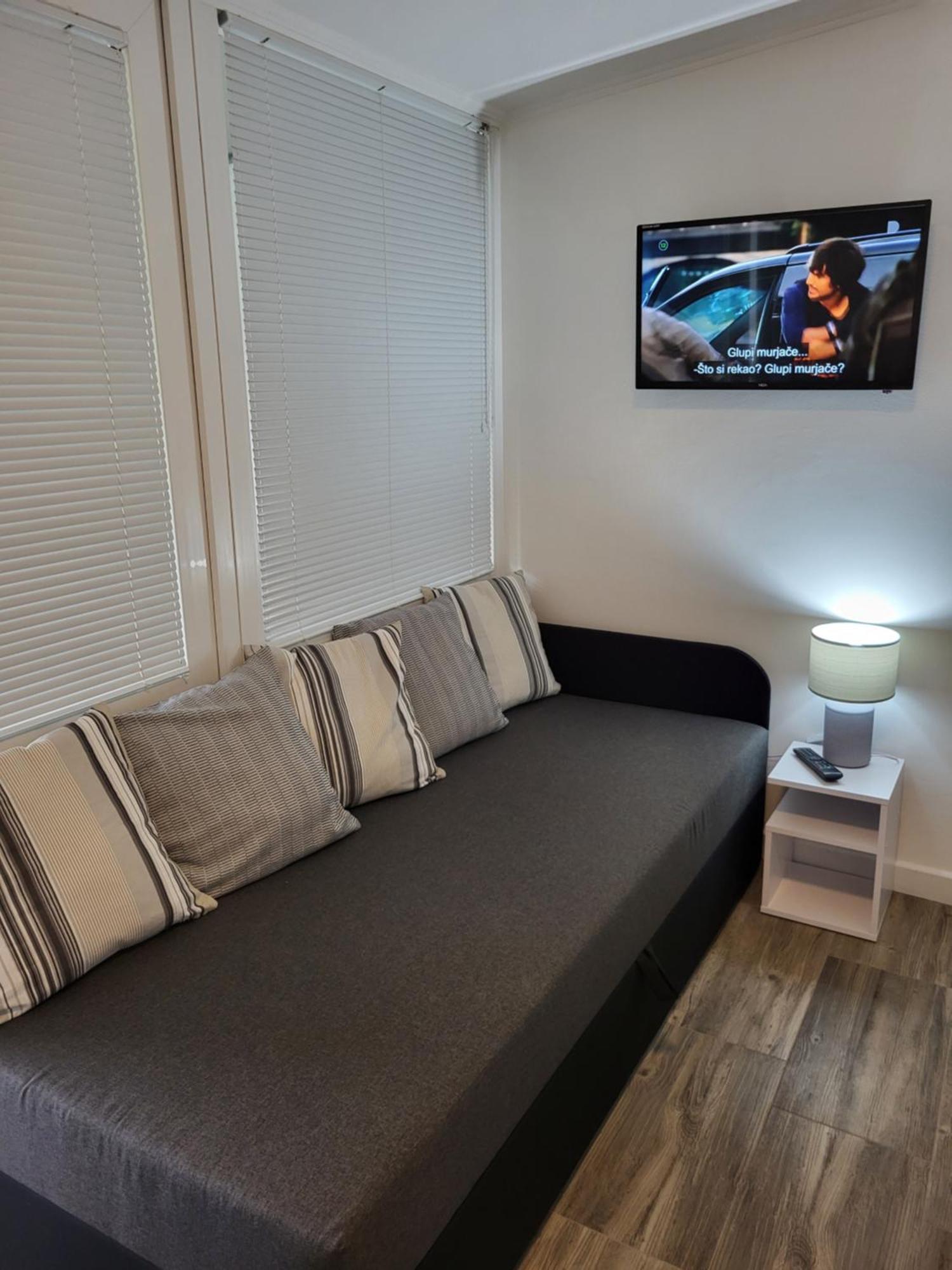 Apartmani I Sobe Mara Palit ภายนอก รูปภาพ
